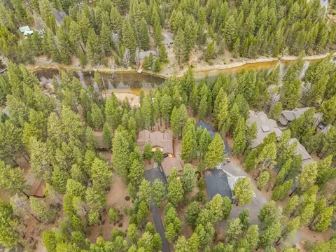 View/Area - 17046 Cooper Dr, Bend, OR 97707 photo 2 of 2