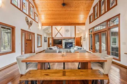 Dining - 17046 Cooper Dr, Bend, OR 97707 photo 2 of 3