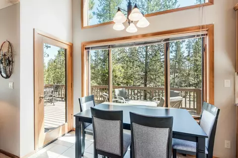 Dining - 17748 Malheur Ln, Sunriver, OR 97707 photo 1 of 1