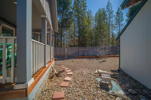 Exterior - 53356 Deep Woods Rd, La Pine, OR 97739 photo 7 of 30