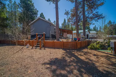 Exterior - 53356 Deep Woods Rd, La Pine, OR 97739 photo 22 of 30