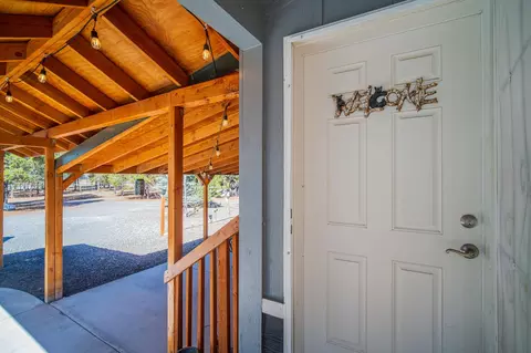 Exterior - 53356 Deep Woods Rd, La Pine, OR 97739 photo 4 of 30
