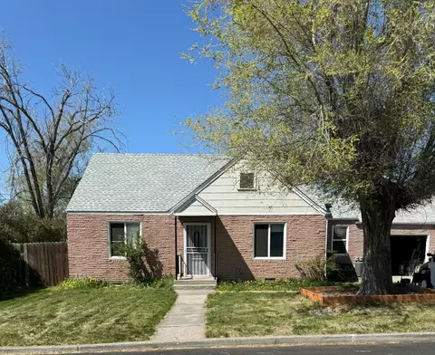 300 NE 7th St, Madras, OR 97741
