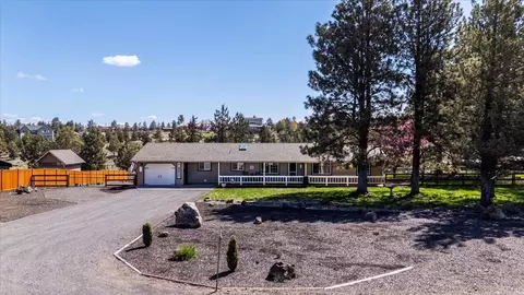 3816 NW 38th St, Redmond, OR 97756