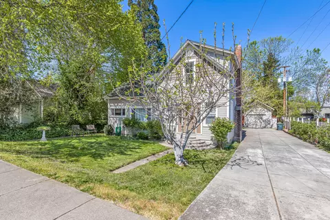 Exterior - 108 W 4th St, Phoenix, OR 97535 photo 9 of 12