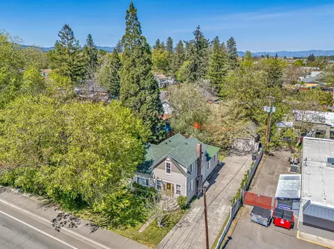 View/Area - 108 W 4th St, Phoenix, OR 97535 photo 1 of 5