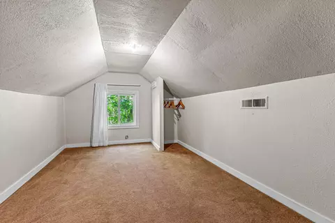 Bedroom - 108 W 4th St, Phoenix, OR 97535 photo 3 of 6