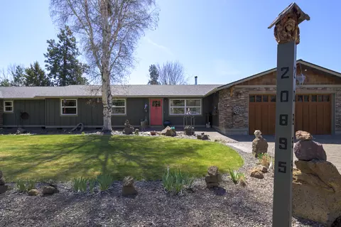20895 Desert Woods Dr, Bend, OR 97702