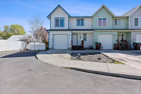 696 NW Pinkston Ct, Prineville, OR 97754