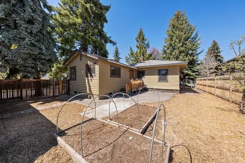 Exterior - 355 NW Delaware Ave, Bend, OR 97703 photo 8 of 12