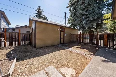 Exterior - 355 NW Delaware Ave, Bend, OR 97703 photo 9 of 12