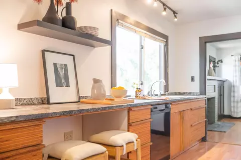 Kitchen - 355 NW Delaware Ave, Bend, OR 97703 photo 1 of 6