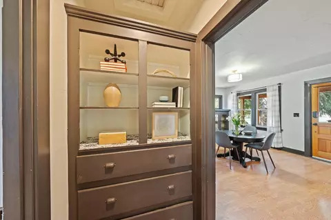 Entry Way - 355 NW Delaware Ave, Bend, OR 97703 photo 1 of 2