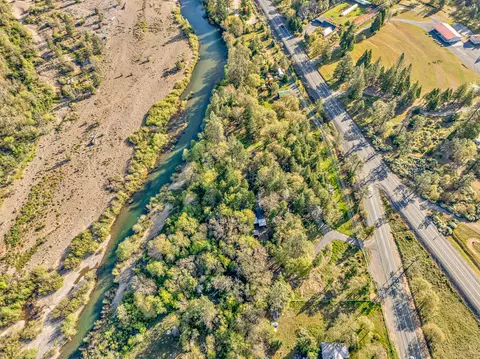 100 Burch Dr, Cave Junction, OR 97523 photo 9