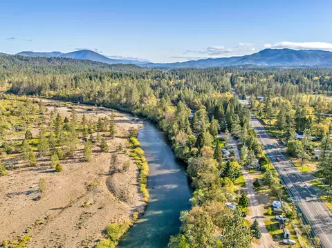 100 Burch Dr, Cave Junction, OR 97523 photo 3