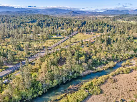 100 Burch Dr, Cave Junction, OR 97523 photo 4