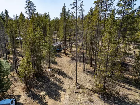 53094 Loop Dr, La Pine, OR 97739