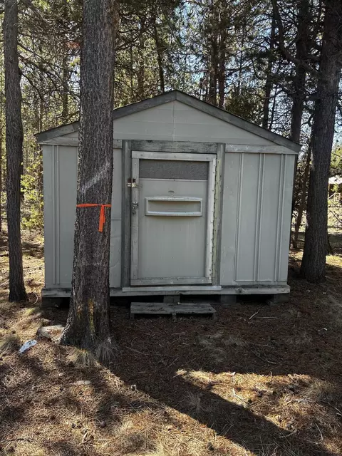 53094 Loop Dr, La Pine, OR 97739 photo 8