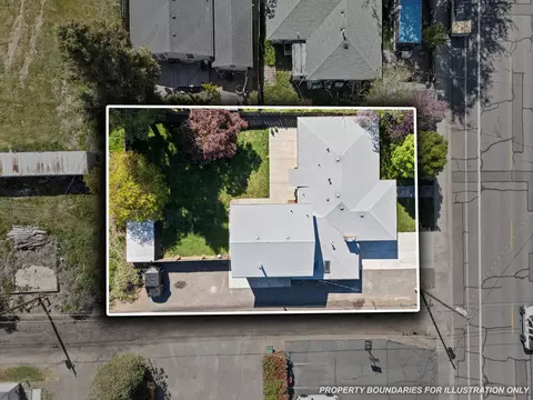 332 N 2nd St, Central Point, OR 97502 photo 44