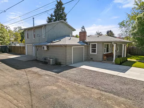 332 N 2nd St, Central Point, OR 97502 photo 30