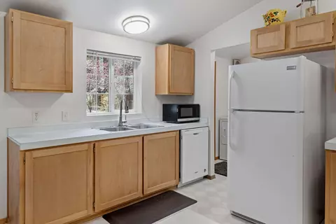 19175 Apache Rd, Bend, OR 97702 photo 4