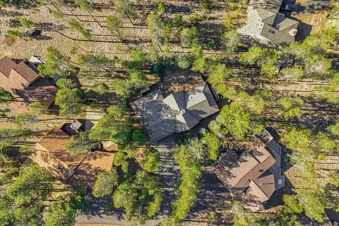 View/Area - 57763 Yellow Rail Ln, Sunriver, OR 97707 photo 2 of 4