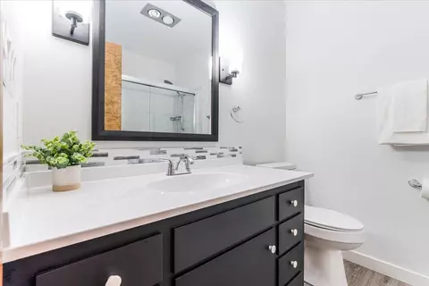 Bath - 57763 Yellow Rail Ln, Sunriver, OR 97707 photo 4 of 5