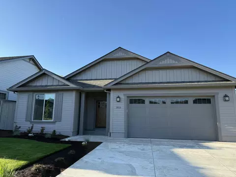 3916 Colorado Dr, Medford, OR 97504