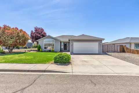 2320 Savannah Dr, Central Point, OR 97502