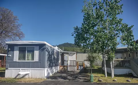 2325 NW Highland Ave #17, Grants Pass, OR 97526