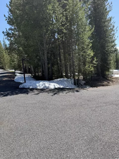 siah court, Crescent Lake, OR 97733