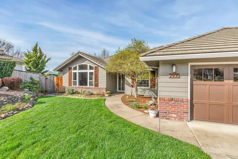 2900 Elisa Ct, Medford, OR 97504