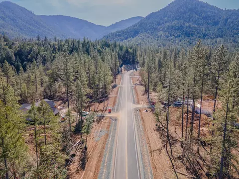 475 Ridge View Ln, Grants Pass, OR 97527