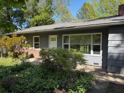 2619 Syringa Dr, Medford, OR 97501