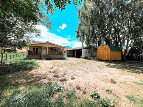 69 W Riverside St, Mount Vernon, OR 97865