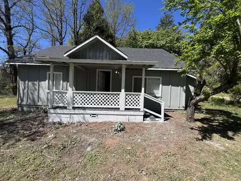 Exterior - 2100 Laurel Rd, Cave Junction, OR 97523 photo 2 of 7