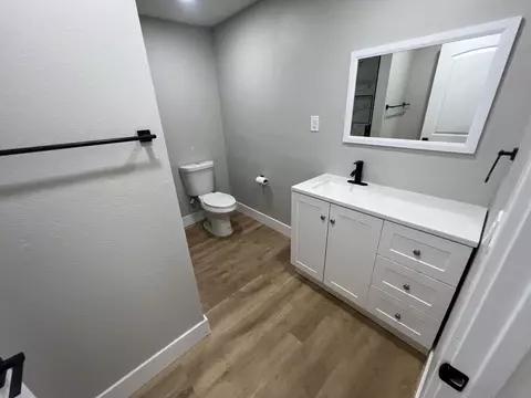 Bath - 2100 Laurel Rd, Cave Junction, OR 97523 photo 1 of 2