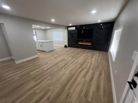 Living - 2100 Laurel Rd, Cave Junction, OR 97523 photo 1 of 2