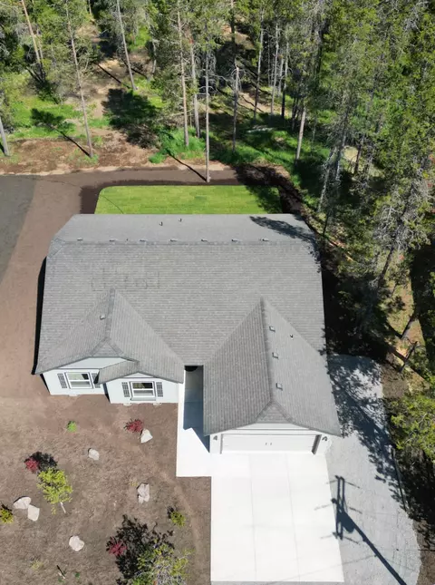 17248 Avocet Dr, Bend, OR 97707