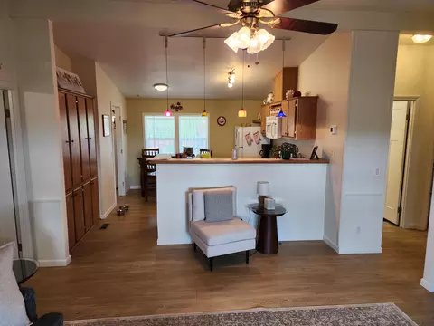 68 Bridgeport Dr, Eagle Point, OR 97524 photo 7