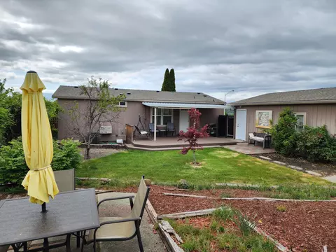 68 Bridgeport Dr, Eagle Point, OR 97524 photo 16