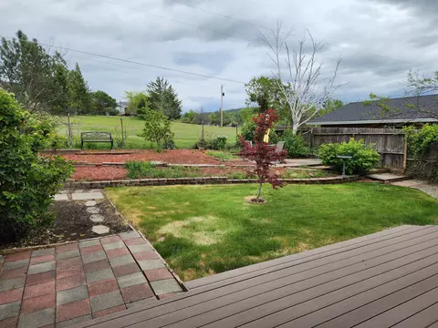 68 Bridgeport Dr, Eagle Point, OR 97524 photo 19