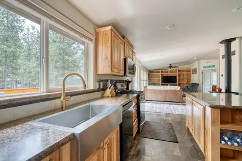 52648 Ammon Rd, La Pine, OR 97739 photo 12