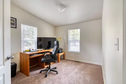 52648 Ammon Rd, La Pine, OR 97739 photo 22
