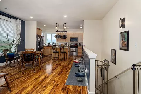 Other - 569 N Heights Dr, Eagle Point, OR 97524 photo 2 of 5