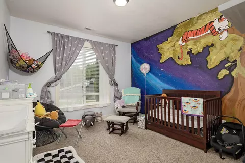 Bedroom - 569 N Heights Dr, Eagle Point, OR 97524 photo 2 of 2