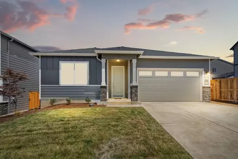 109 Valemont Dr #32, Eagle Point, OR 97524