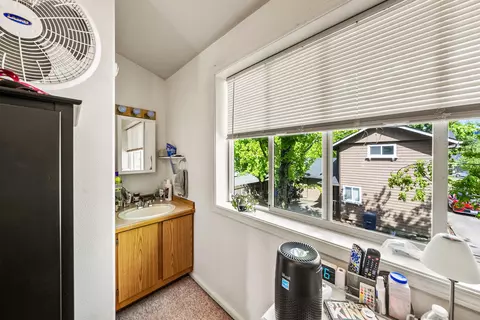 124 S 63rd St, Springfield, OR 97478 photo 15
