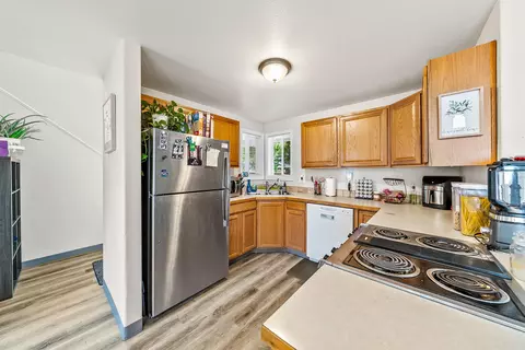 124 S 63rd St, Springfield, OR 97478 photo 19