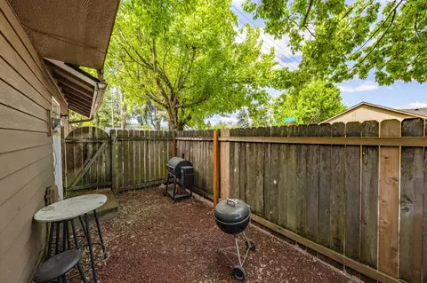 124 S 63rd St, Springfield, OR 97478 photo 31